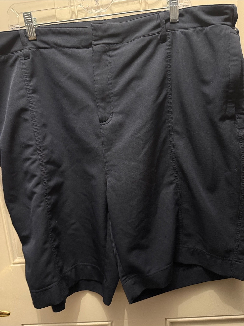Classic Women's Bermuda Shorts in Navy